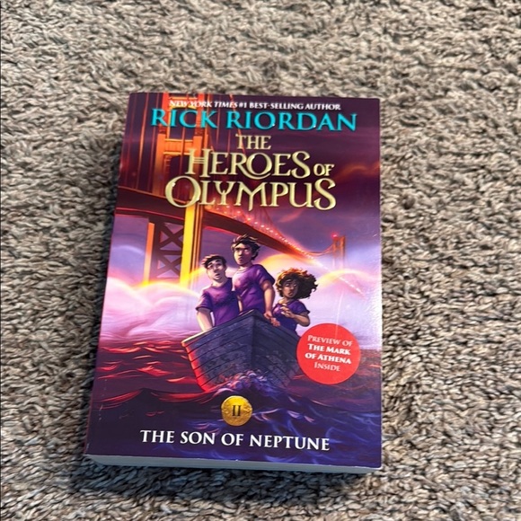 The Heroes of Olympus: The Son of Neptune Book 2 - Picture 1 of 6